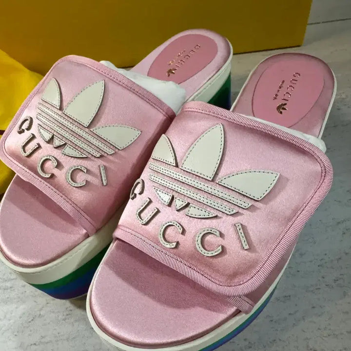 [BUNJANG] Gucci x Adidas Collaboration Pink Platform Slippers / [정품] GUCCI x 아디다스 - 콜라보 / 핑크 슬리퍼
