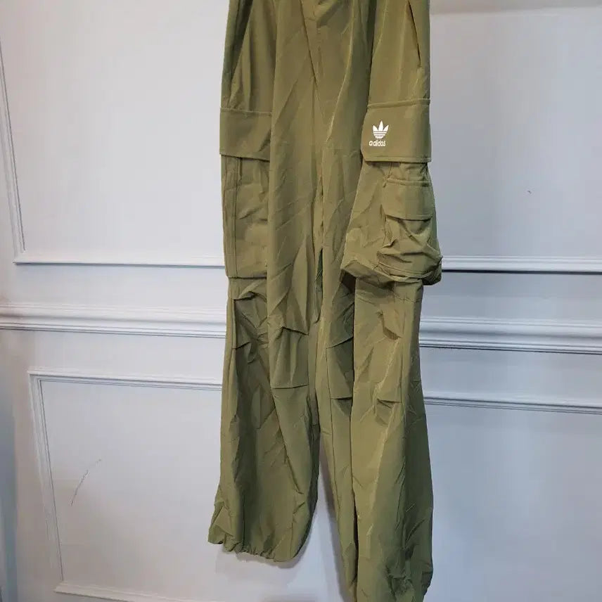 [SOLD OUT] 아디다스 카고  팬츠 올리브색  L