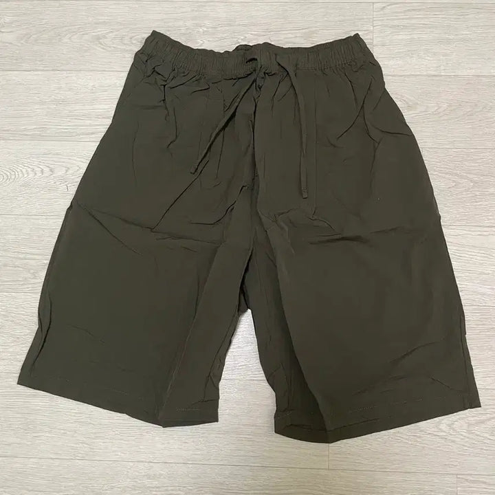 [BUNJANG] Half Club Bermuda Shorts Khaki M / (새제품) 하프클럽 냉감소재 버뮤다반바지 카키M
