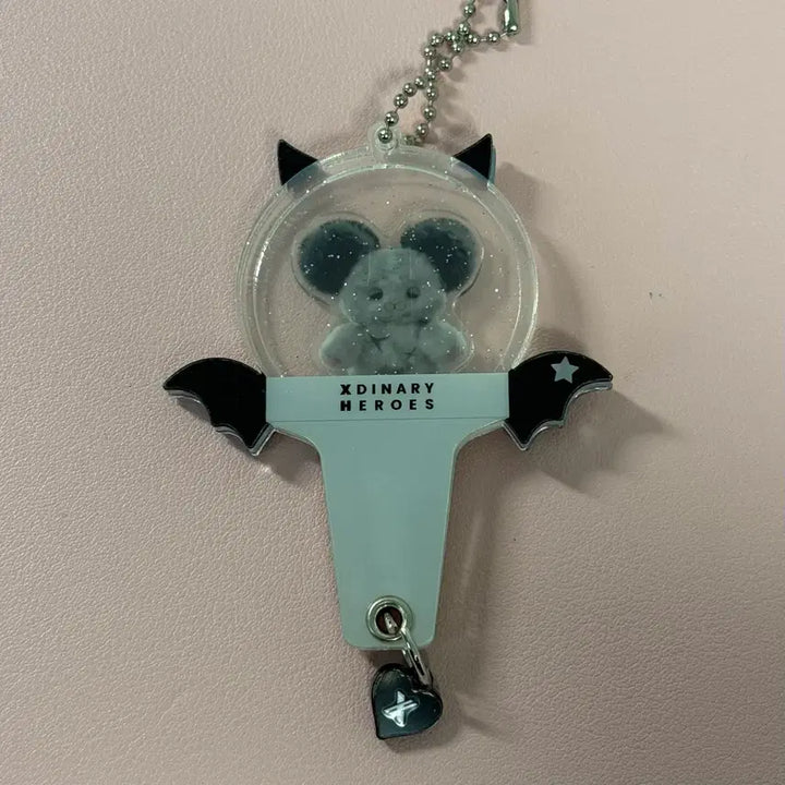 [BUNJANG] Xdinary Heroes Gunil &amp; O.de Acrylic Keyring / 엑스디너리히어로즈 엑디즈 뷰마콘 서울콘 응원봉 아크릴 키링 건일 햄일