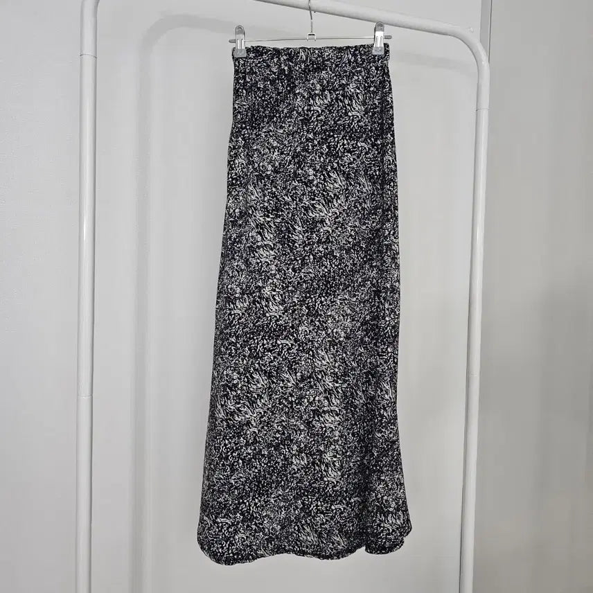 [BUNJANG] Line Banding Long Skirt / 