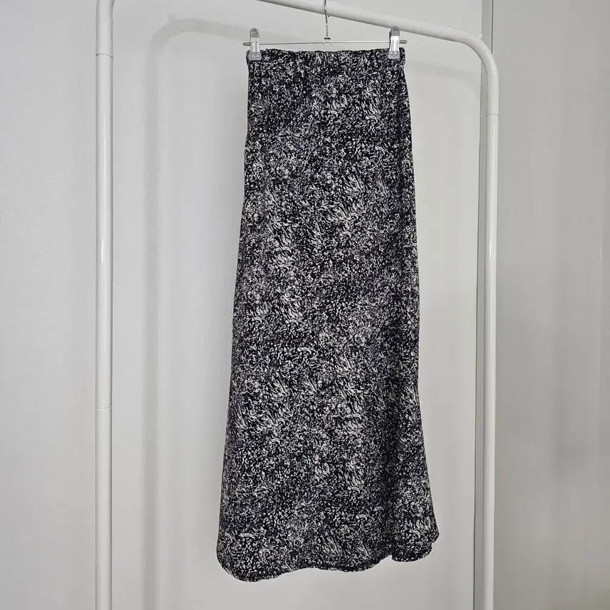 [BUNJANG] Line Banding Long Skirt / 