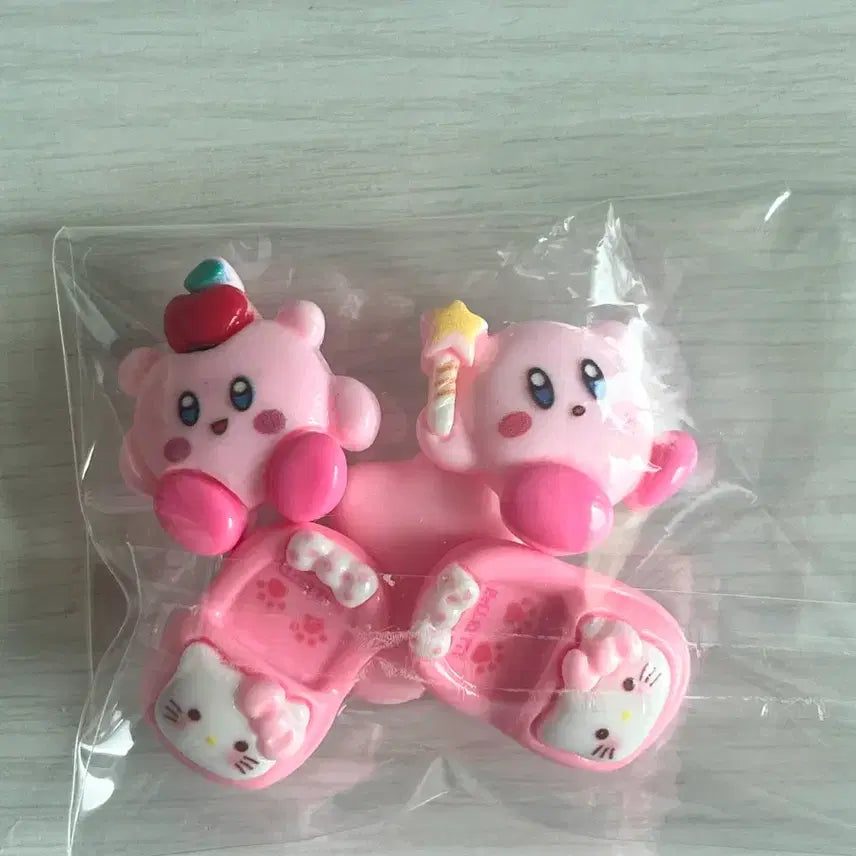[BUNJANG] Kirby &amp; Hello Kitty Jibbitz / 커비&amp;헬로키티 지비츠