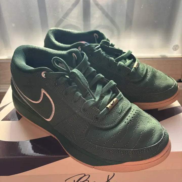 [SOLD OUT] 나이키 북1 275