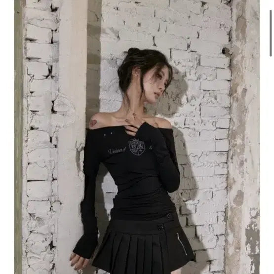 [BUNJANG] 511 Vision Silence Off-Shoulder Top / 511 vision SILENCE OFF-SHOULDER TOP