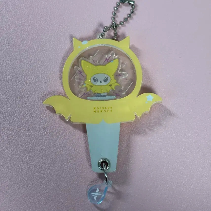 [BUNJANG] Xdinary Heroes Vromance Acrylic Keyring / 엑스디너리히어로즈 엑디즈 뷰마콘 대구콘 우비 버전 아크릴 키링 오드 폭드