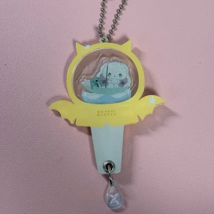 [BUNJANG] Xdinary Heroes Jun Han Acrylic Keyring / 엑스디너리히어로즈 엑디즈 뷰마콘 대구콘 우비 버전 아크릴 키링 준한 툐넨