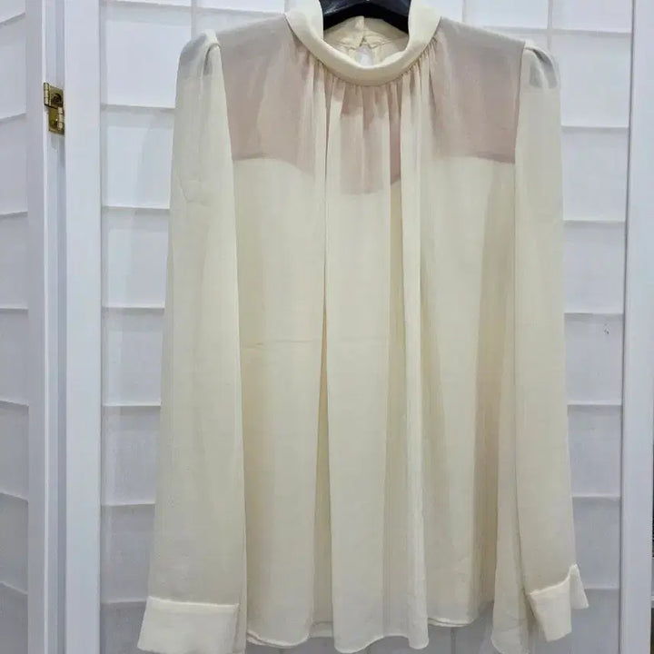 [BUNJANG] MICHAA Anacapri Blouse (Ivory, Size 55) / 미샤.모조에스핀.아나카프리 블라우스 55