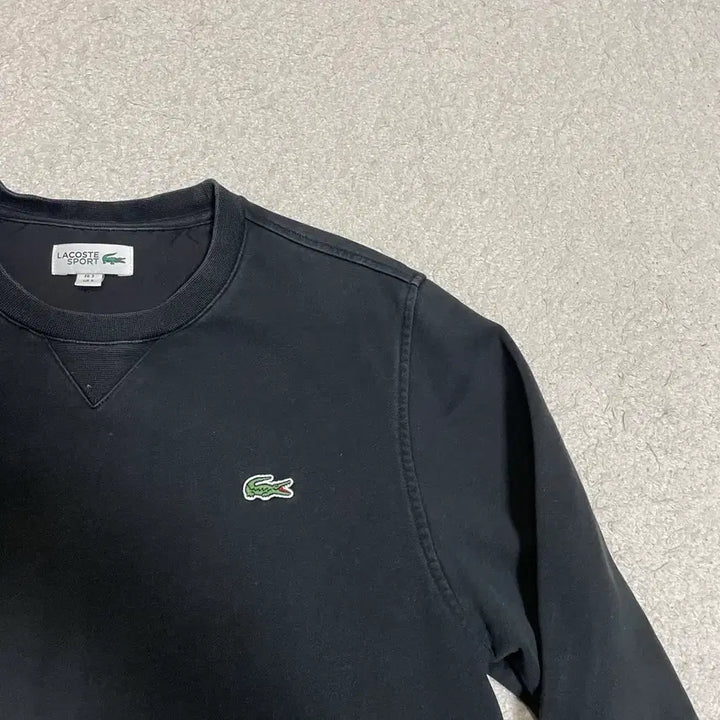 [BUNJANG] Lacoste Black Sweatshirt T-Shirt Size S / 라코스테 블랙 맨투맨 티셔츠 s