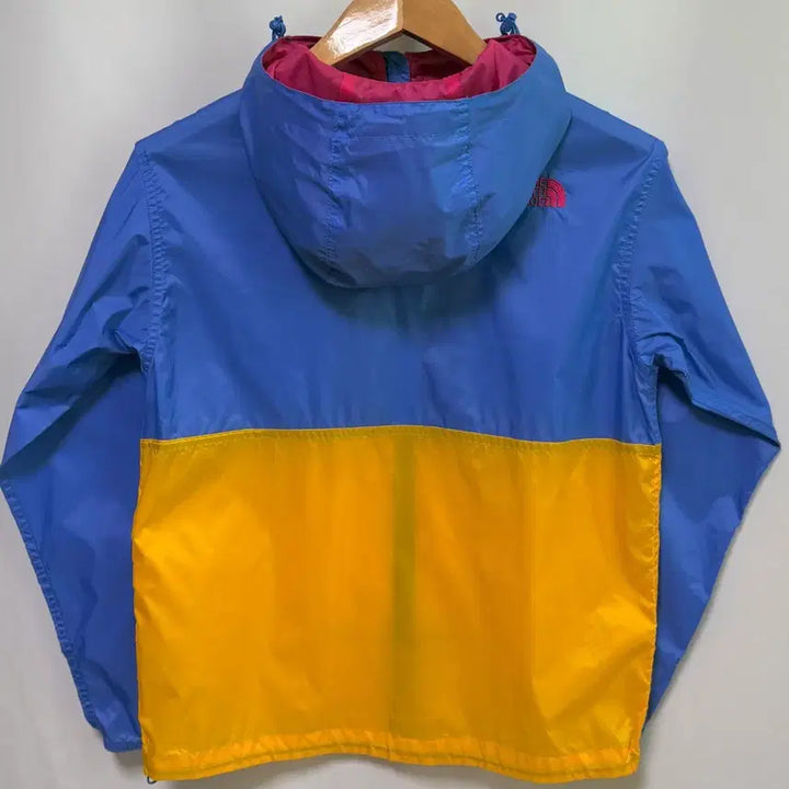 [BUNJANG] The North Face Windbreaker Jacket (S) / 노스페이스 여성 배색 바람막이 (여성 66반 까지 가능)