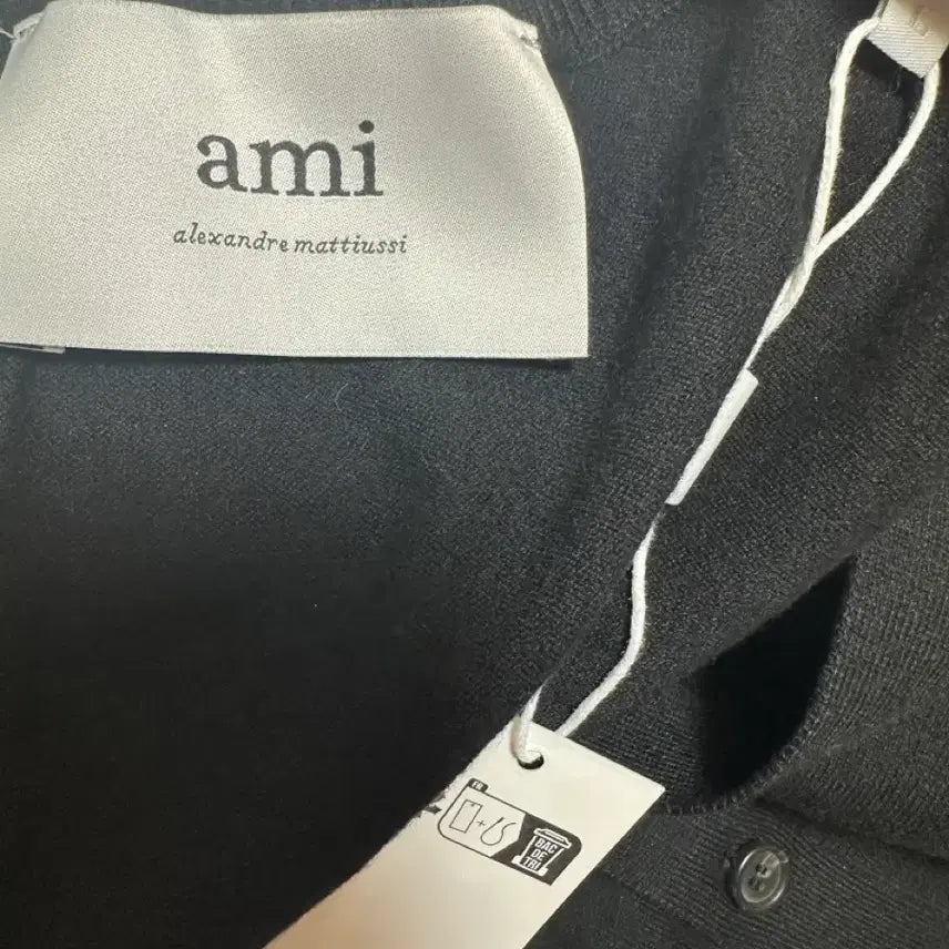 [BUNJANG] Ami Small Heart Black Cardigan Unisex / 아미 스몰 하트 블랙 가디건 남여공용