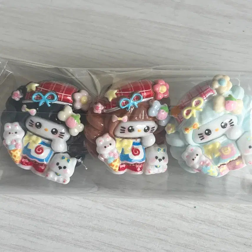 [BUNJANG] Hello Kitty Handmade Charm Set / 헬로키티 지비츠