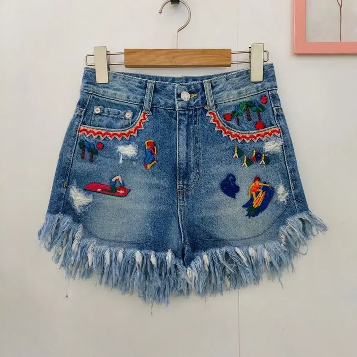 [BUNJANG] SJYP Fringed Denim Shorts with Embroidery / SJYP. 프린지 데님 핫팬츠 자수 반바지 44