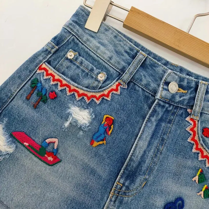 [BUNJANG] SJYP Fringed Denim Shorts with Embroidery / SJYP. 프린지 데님 핫팬츠 자수 반바지 44