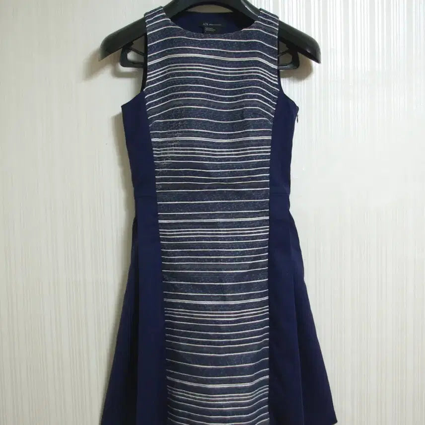 [BUNJANG] Armani Exchange Fit &amp; Flare Dress / 아르마니익스체인치 핏앤플레어 원피스 85