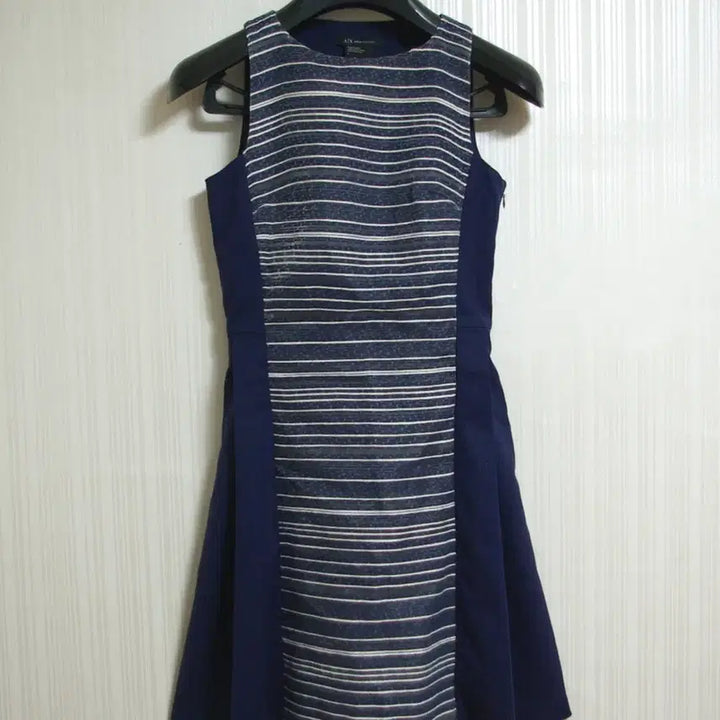 [BUNJANG] Armani Exchange Fit &amp; Flare Dress / 아르마니익스체인치 핏앤플레어 원피스 85