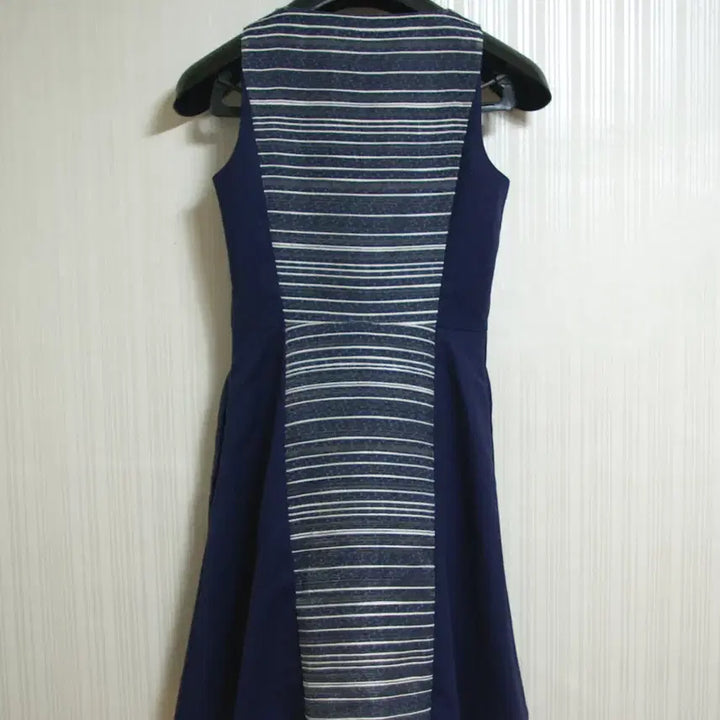 [BUNJANG] Armani Exchange Fit &amp; Flare Dress / 아르마니익스체인치 핏앤플레어 원피스 85
