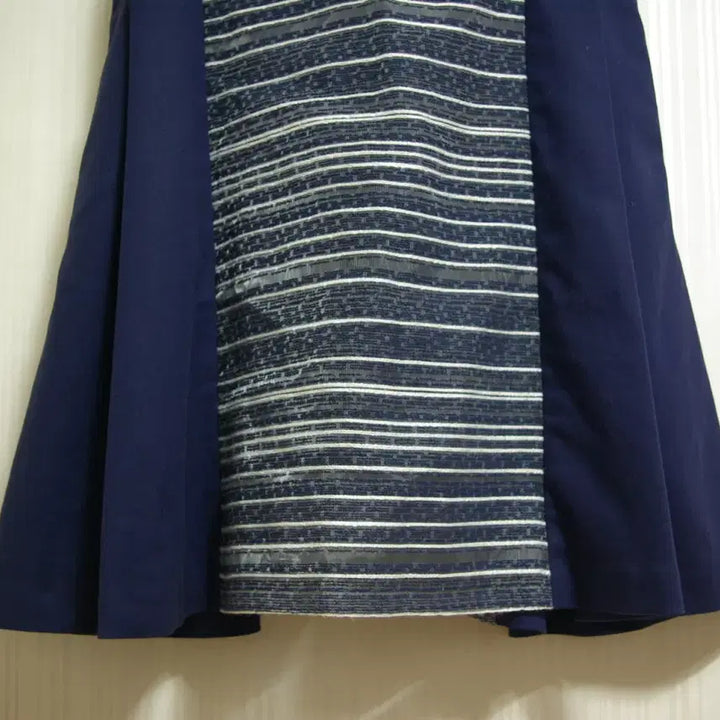 [BUNJANG] Armani Exchange Fit &amp; Flare Dress / 아르마니익스체인치 핏앤플레어 원피스 85
