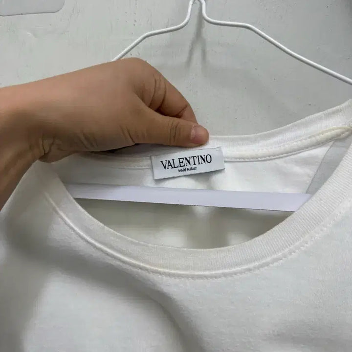 [BUNJANG] Valentino VLTN Logo Print T-Shirt White / 발렌티노 VLTN 로고 프린트 티셔츠 화이트