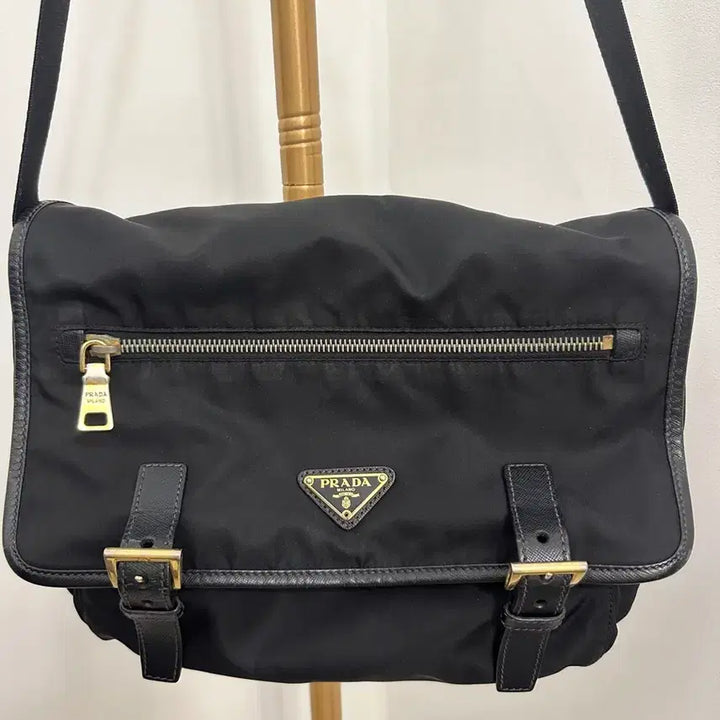 [BUNJANG] Prada Nylon Messenger Crossbody Bag (30cm Width) / 정품 프라다 나일론 메신저백 크로스백 가로30