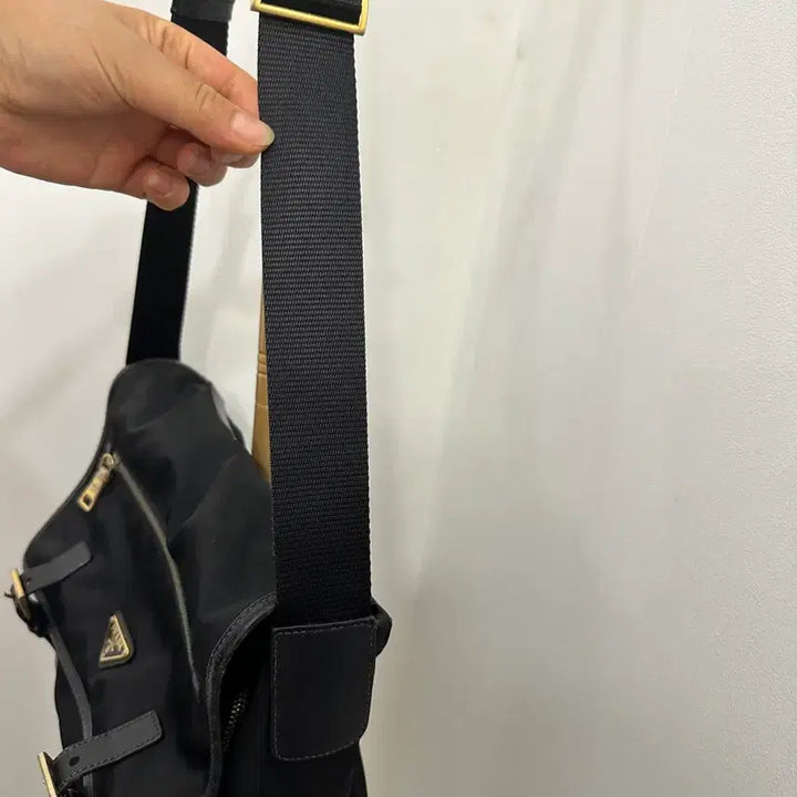[BUNJANG] Prada Nylon Messenger Crossbody Bag (30cm Width) / 정품 프라다 나일론 메신저백 크로스백 가로30