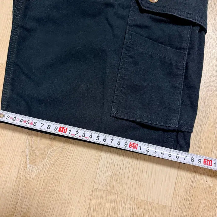 [SOLD OUT] 칼하트 립스탑 워크 카고 반바지 30인치 B357-BLK