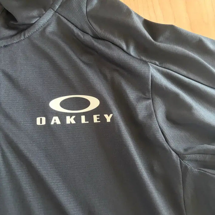 [BUNJANG] Oakley Half-Neck Short Sleeve T-Shirt (Black, M) / 오클리 반팔 하프넥 블랙 M 새상품