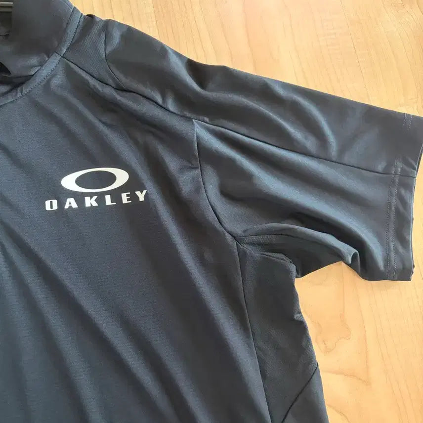 [BUNJANG] Oakley Half-Neck Short Sleeve T-Shirt (Black, M) / 오클리 반팔 하프넥 블랙 M 새상품