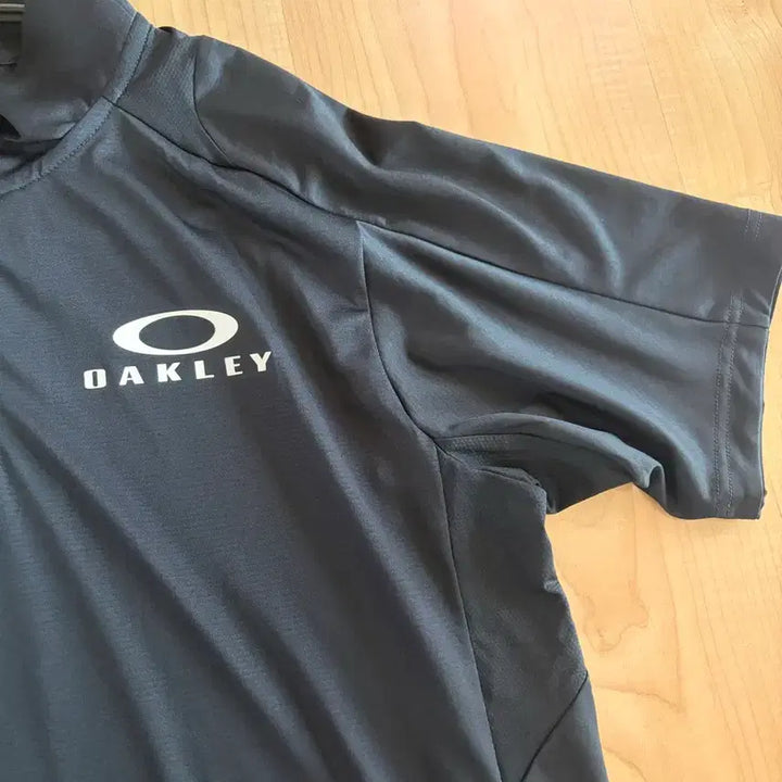 [BUNJANG] Oakley Half-Neck Short Sleeve T-Shirt (Black, M) / 오클리 반팔 하프넥 블랙 M 새상품