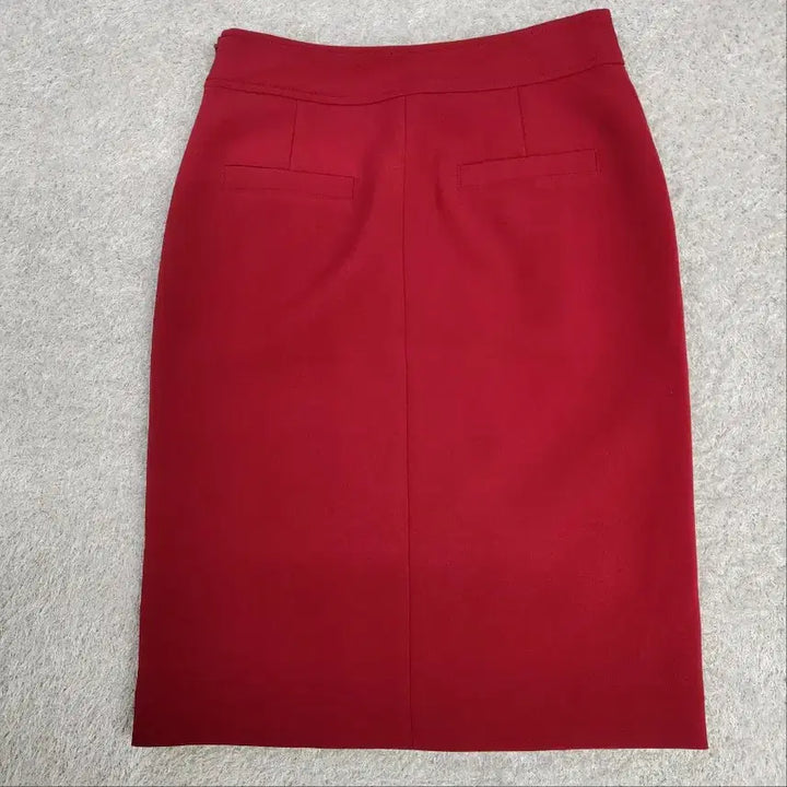 [BUNJANG] ECOLE H-Line Skirt Red / [새상품] ECOLE 브로치 포인트 H라인 스커트 레드 55~66