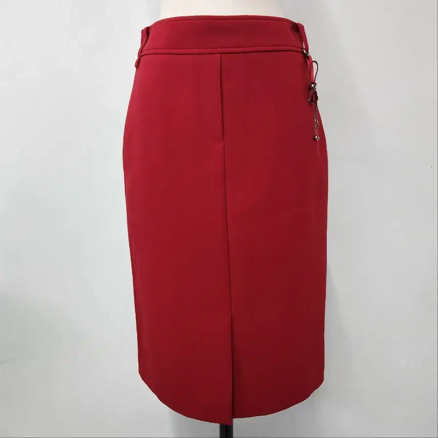 [BUNJANG] ECOLE H-Line Skirt Red / [새상품] ECOLE 브로치 포인트 H라인 스커트 레드 55~66