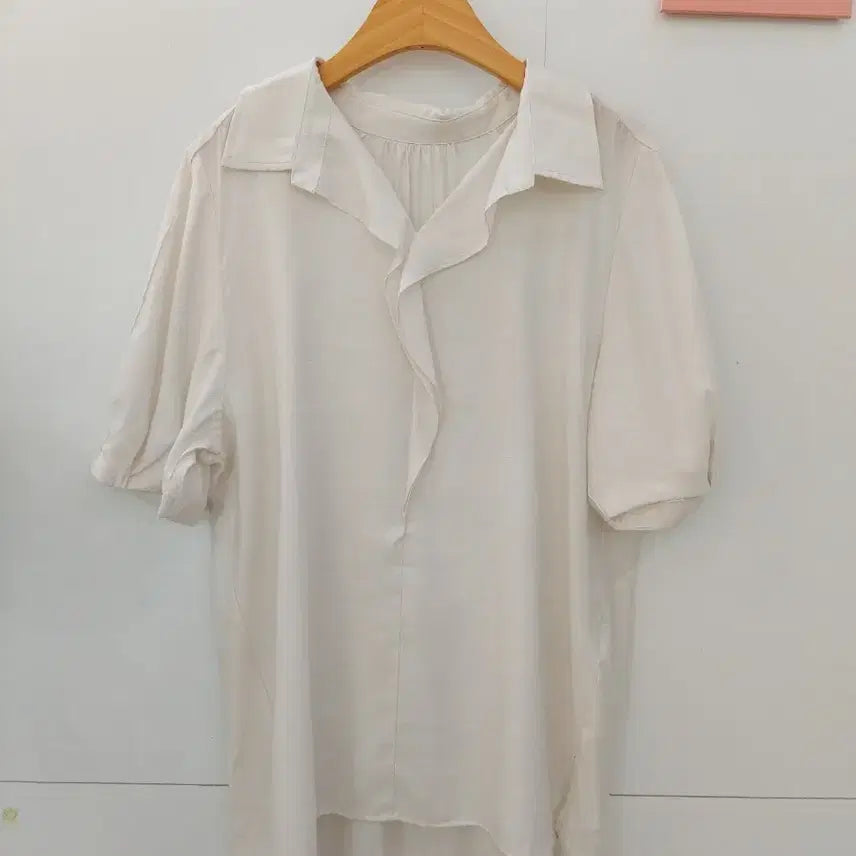 [BUNJANG] Studio Lux Puff Sleeve Short Blouse Size 66 / 스튜디오럭스 퍼프소매 반팔블라우스 66