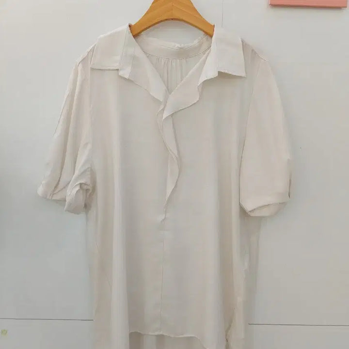 [BUNJANG] Studio Lux Puff Sleeve Short Blouse Size 66 / 스튜디오럭스 퍼프소매 반팔블라우스 66