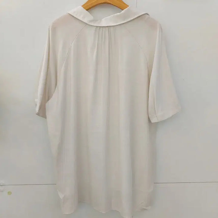 [BUNJANG] Studio Lux Puff Sleeve Short Blouse Size 66 / 스튜디오럭스 퍼프소매 반팔블라우스 66