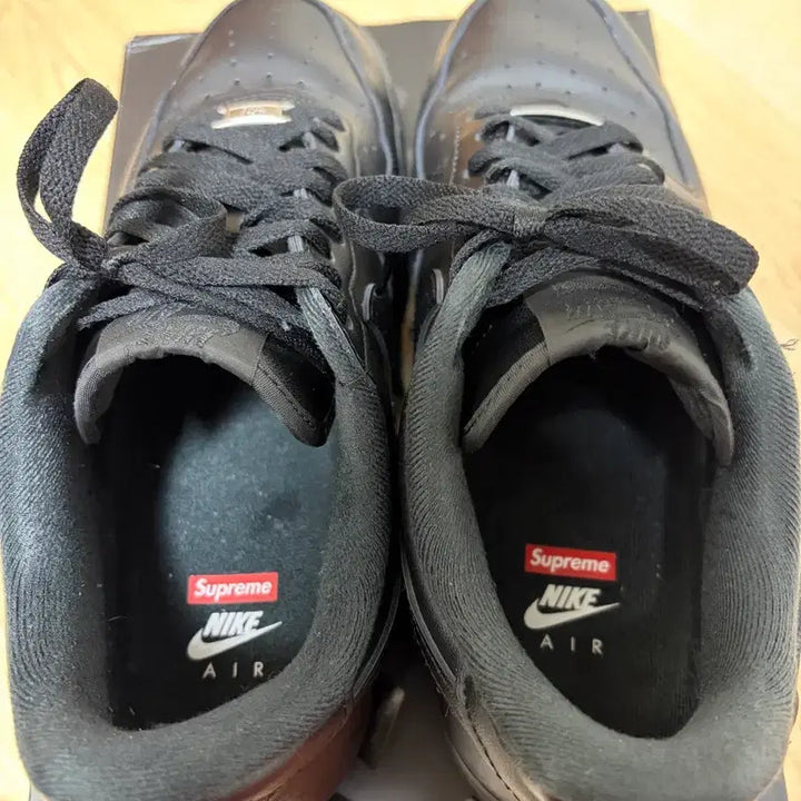 [BUNJANG] Nike Supreme Air Force 1 Low Black Sneakers / 나이키 x 슈프림 에어포스 1 로우 블랙