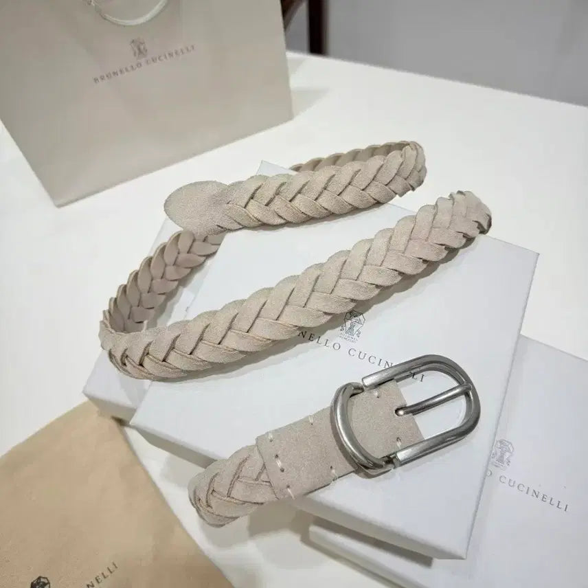[SOLD OUT] 브루넬로 쿠치넬리 수공예 벨트 100 폭 3.0cm남녀 공용