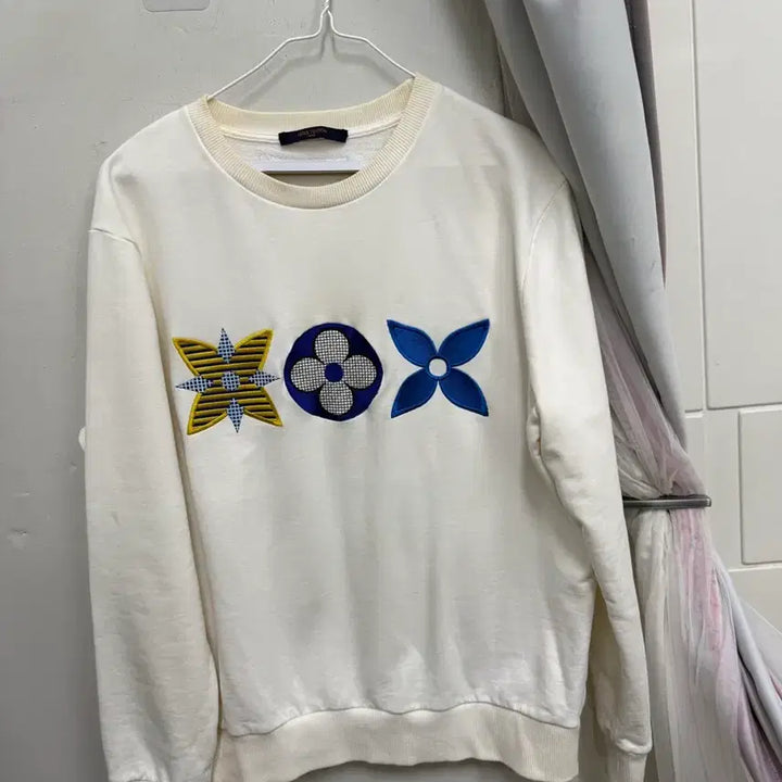 [BUNJANG] Louis Vuitton Flower Monogram Sweatshirt / 루이비통 플라워 모노그램 맨투맨