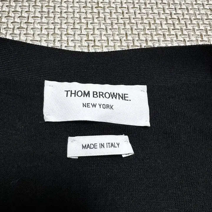 [BUNJANG] Thom Browne Black Wool Cardigan / [4/당일배송] 25ss 톰브라운 사선완장 블랙 울 가디건
