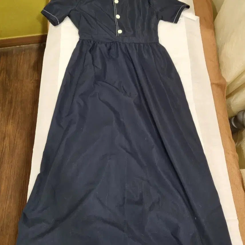 [SOLD OUT] 스퀘어넥 롱원피스