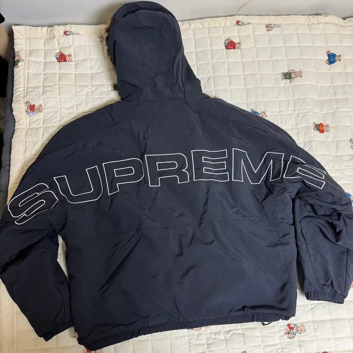[SOLD OUT] [L] 슈프림 포우 퍼 리버시블 후드 트랙 자켓 - 25SS