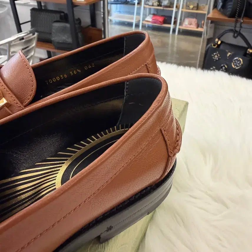 [BUNJANG] Gucci Metal Logo Women&