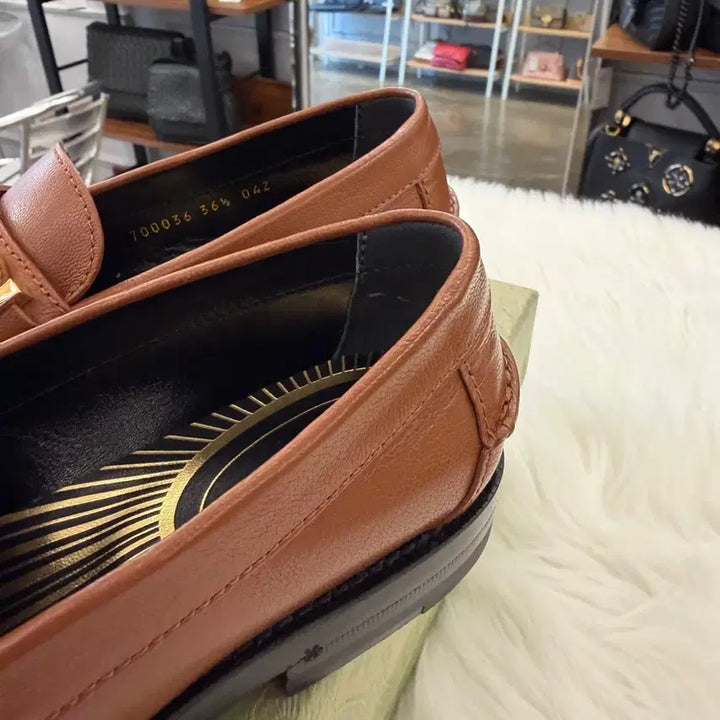 [BUNJANG] Gucci Metal Logo Women&