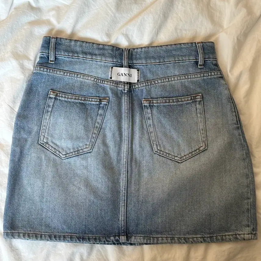[BUNJANG] Ganni Back Logo Denim Mini Skirt / 가니 백로고 데님 미니스커트 38