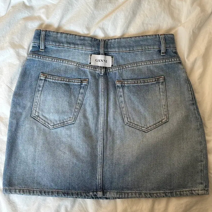 [BUNJANG] Ganni Back Logo Denim Mini Skirt / 가니 백로고 데님 미니스커트 38