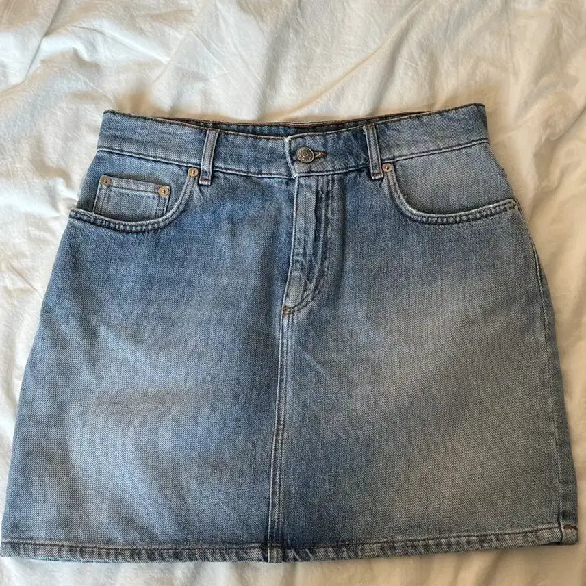 [BUNJANG] Ganni Back Logo Denim Mini Skirt / 가니 백로고 데님 미니스커트 38