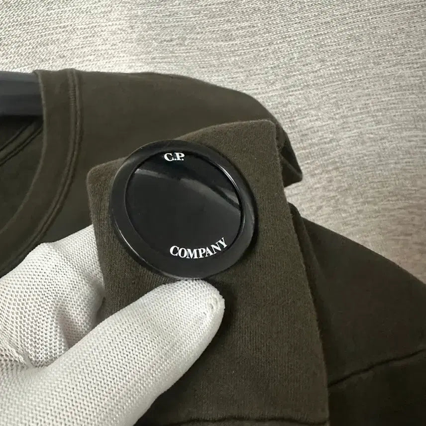 [BUNJANG] CP Company Lens Applique Gradient Sweatshirt (L) / CP컴퍼니 렌즈와펜 그라데이션 맨투맨 (L)