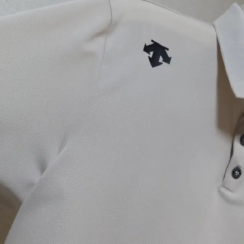 [SOLD OUT] 데상트/스판반팔티/쿨드라이/깨끗한/정품/남95