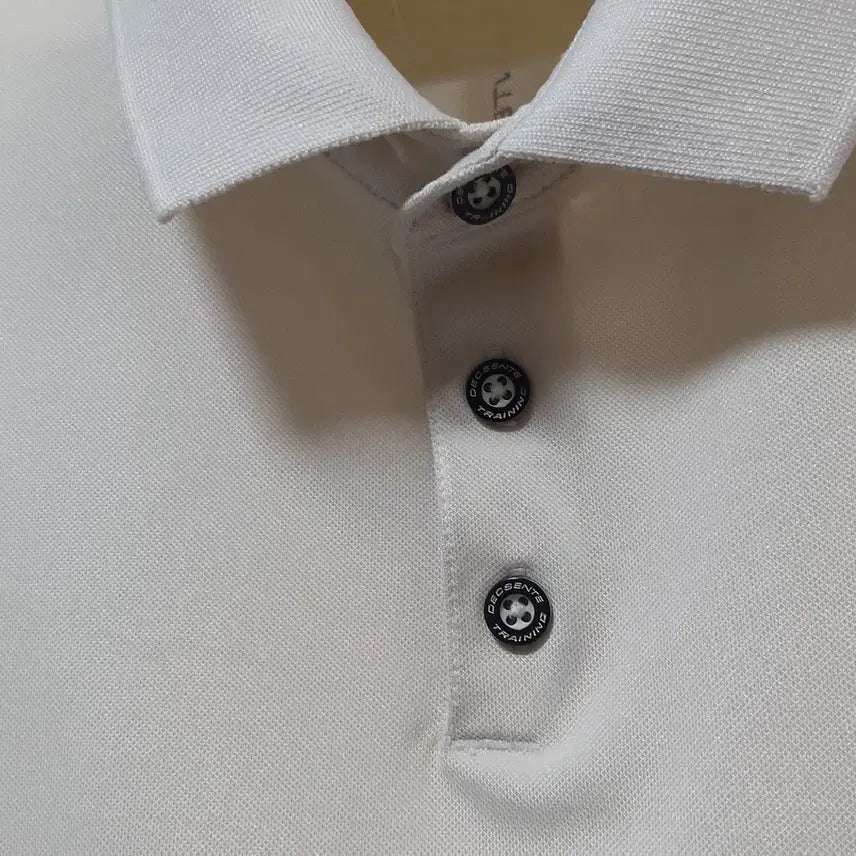 [SOLD OUT] 데상트/스판반팔티/쿨드라이/깨끗한/정품/남95