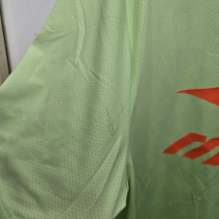 [BUNJANG] 105,XL )) MIZUNO 미즈노 반팔티셔츠! 색상 예뻐용!~ / 105,XL )) MIZUNO 미즈노 반팔티셔츠! 색상 예뻐용!~