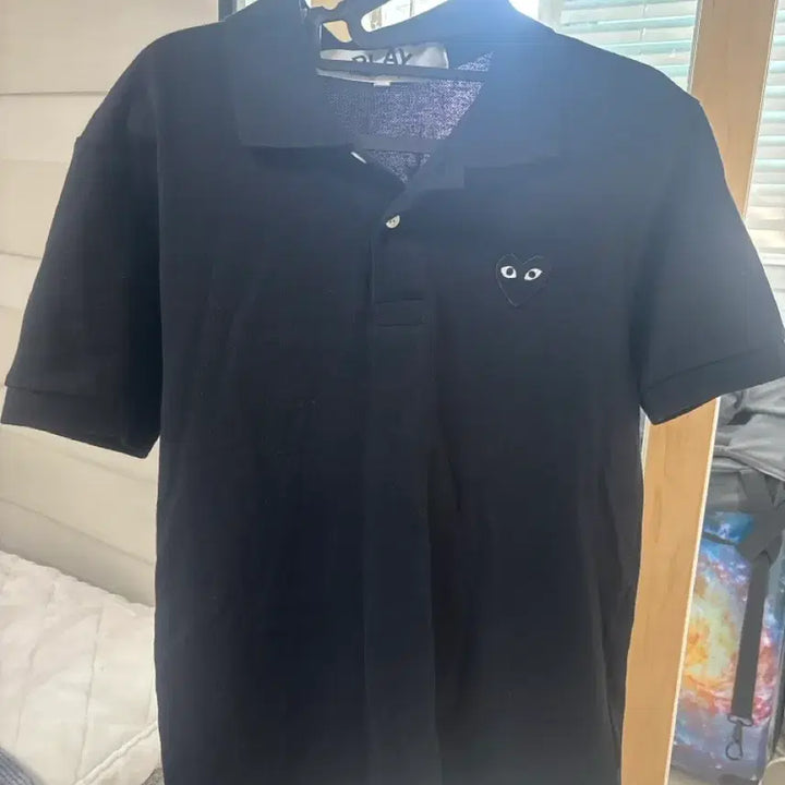 [SOLD OUT] 꼼데가르송 블랙 하트 와펜 반팔 폴로티